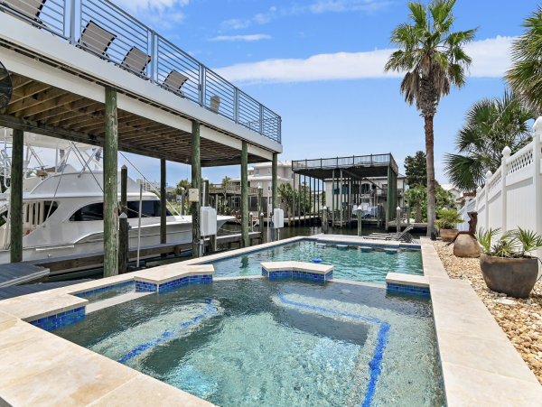 Luxurious Getaway in Destin Florida